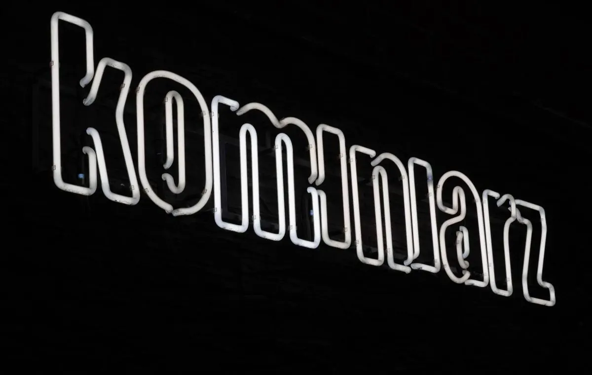 Neon Kominiarz - shisha pub w centrum Katowic